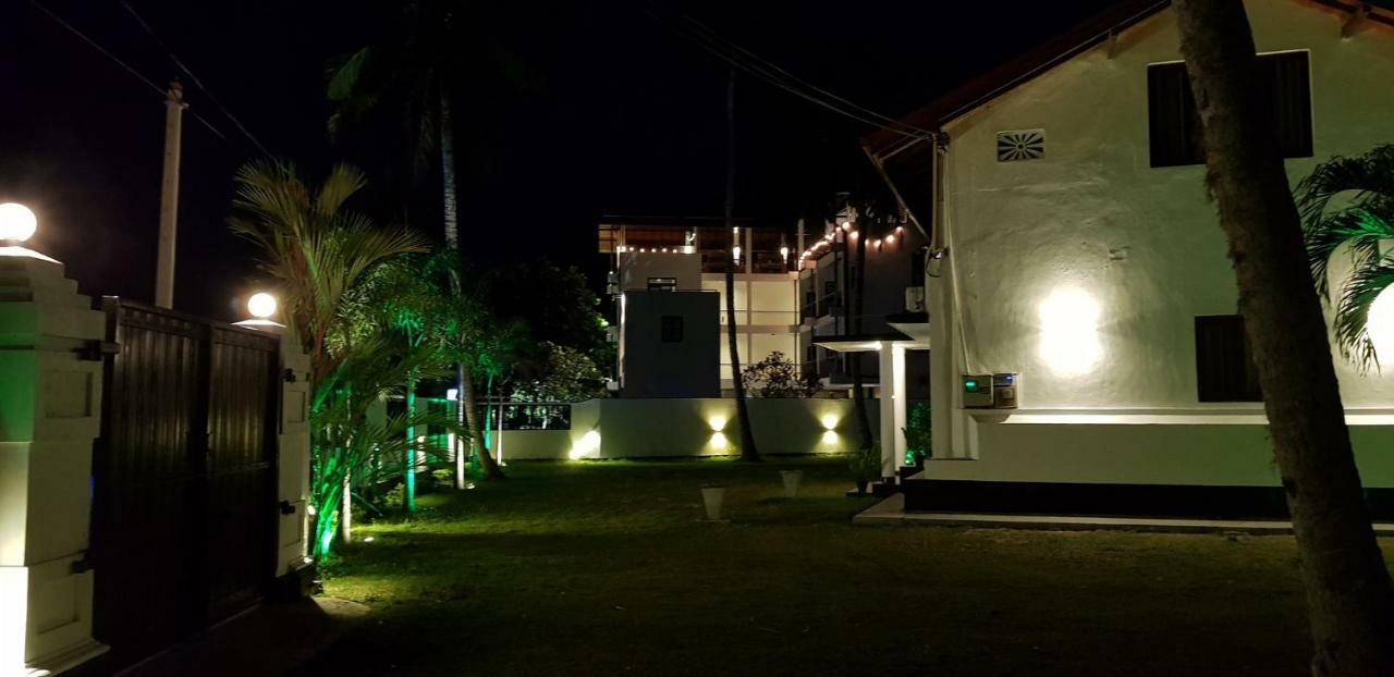 Acquabey Surf Villa Matara Extérieur photo